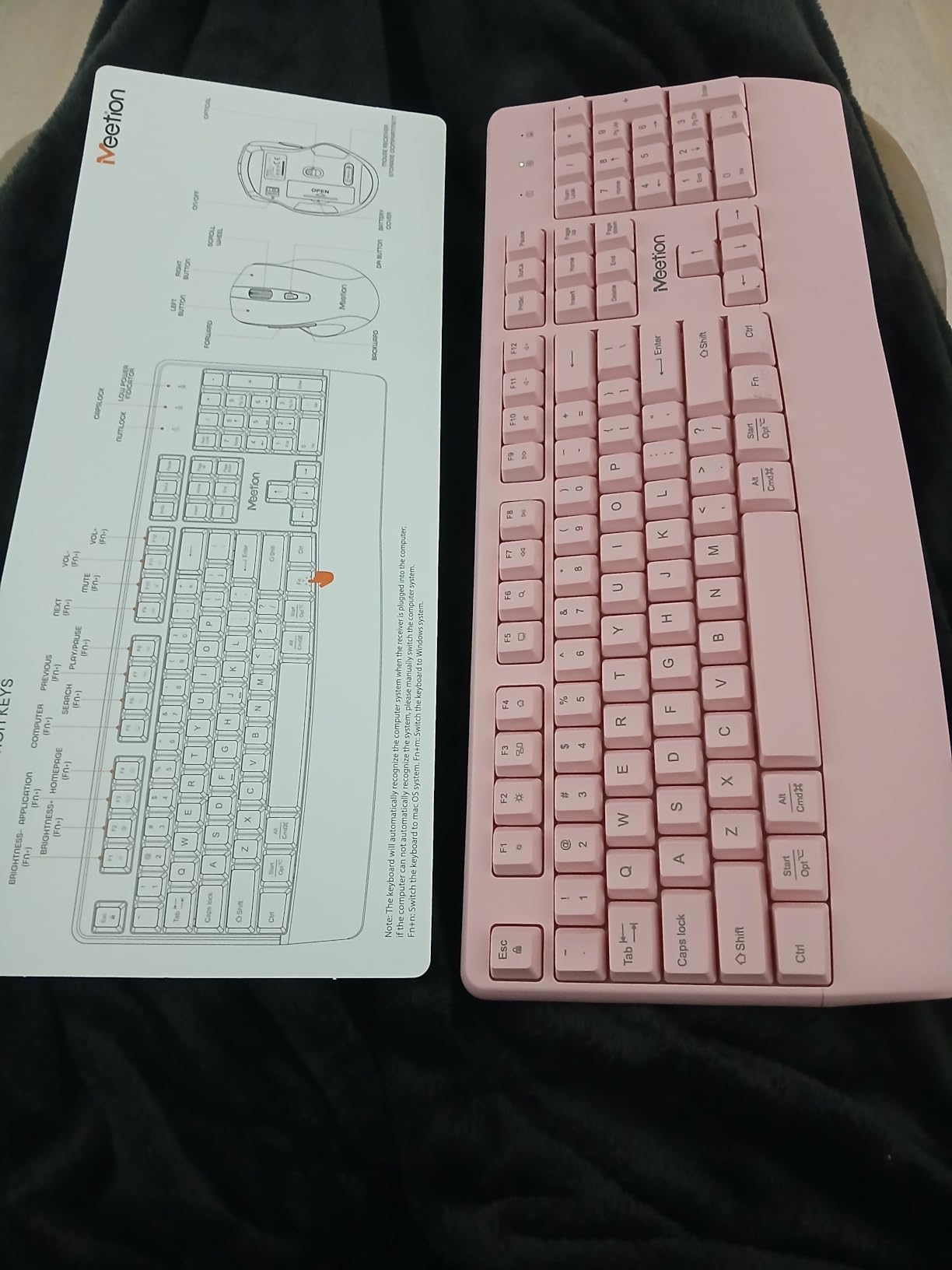 MEETION Wireless Keyboard and Mouse Combo, Full-Size with Wrist Rest, Pink customer photo 1