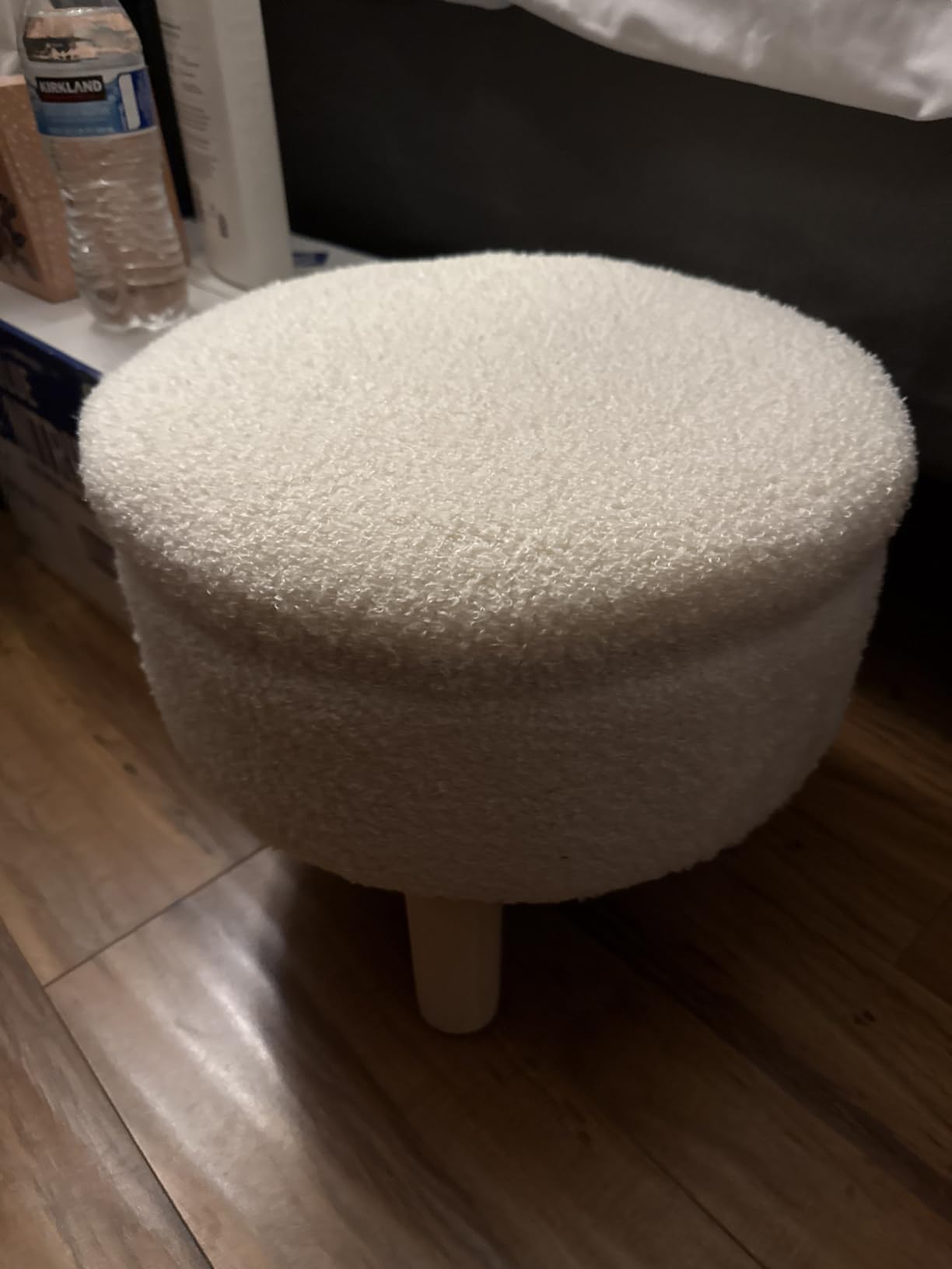 Wimarsbon Storage Ottoman, Modern Round Footrest with Soft Padded Seat, Teddy Velvet Footstool with Wood Legs, Accent Small Table or Plant Stand for Hallway, Living Room (Cream) customer photo 2