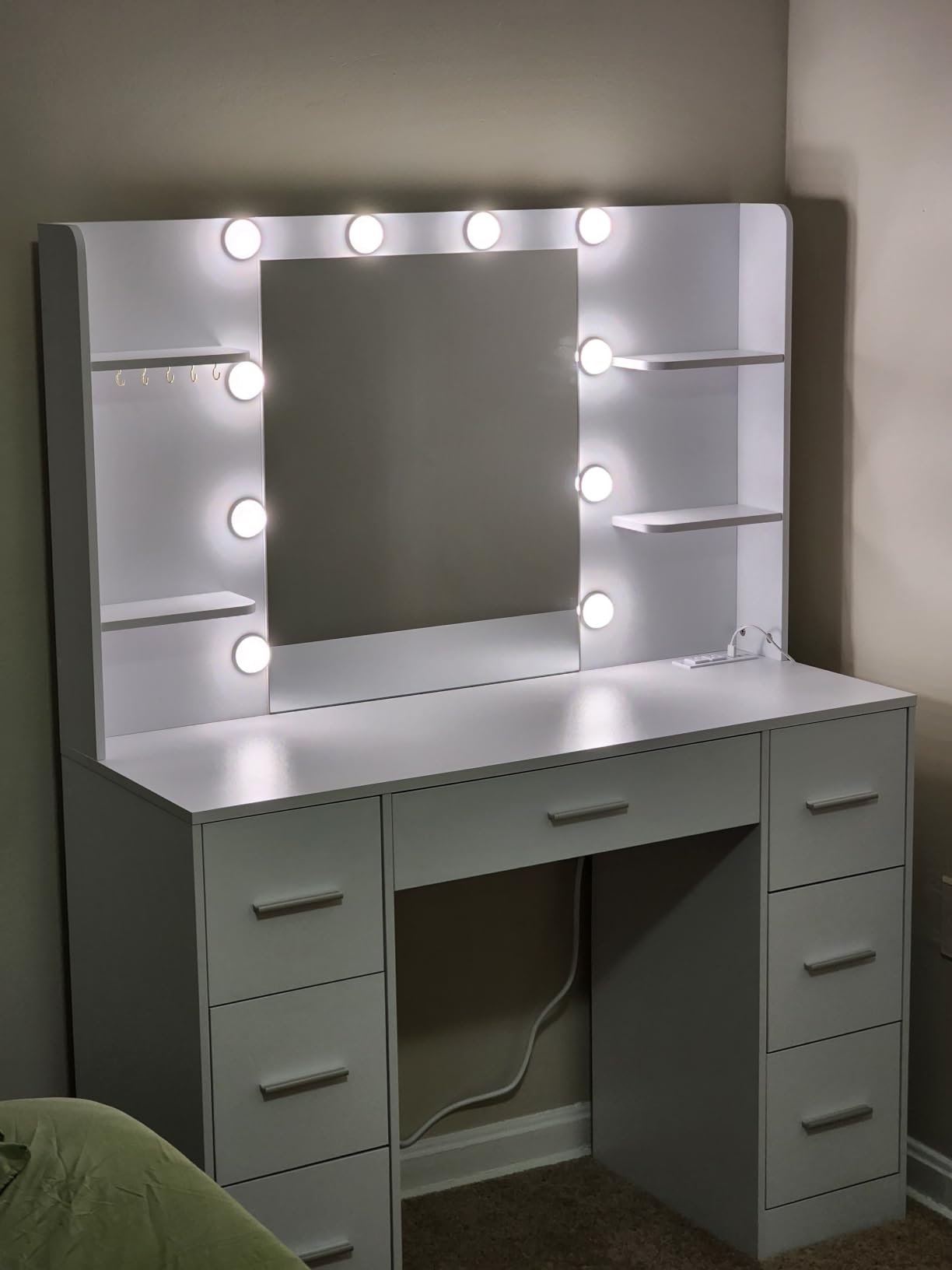 Quimoo Large Vanity Desk with LED Lighted Mirror & Power Outlet,Makeup Vanity Table with 7 Drawers,4 Shelves and 5 Hooks,Vanity Table, Vanity Desk Set for Bedroom,Bathroom,White customer photo 1