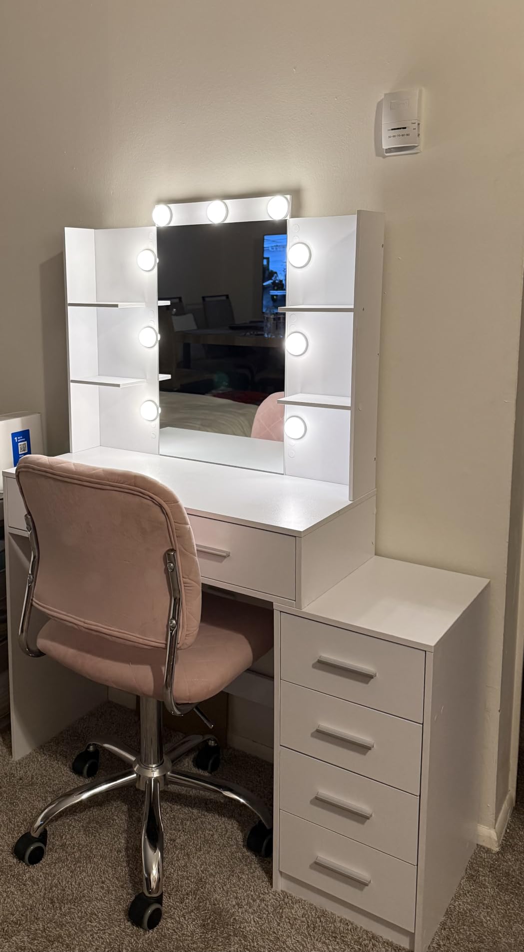 Quimoo Large Vanity Desk with LED Lighted Mirror & Power Outlet,Makeup Vanity Table with 7 Drawers,4 Shelves and 5 Hooks,Vanity Table, Vanity Desk Set for Bedroom,Bathroom,White customer photo 2