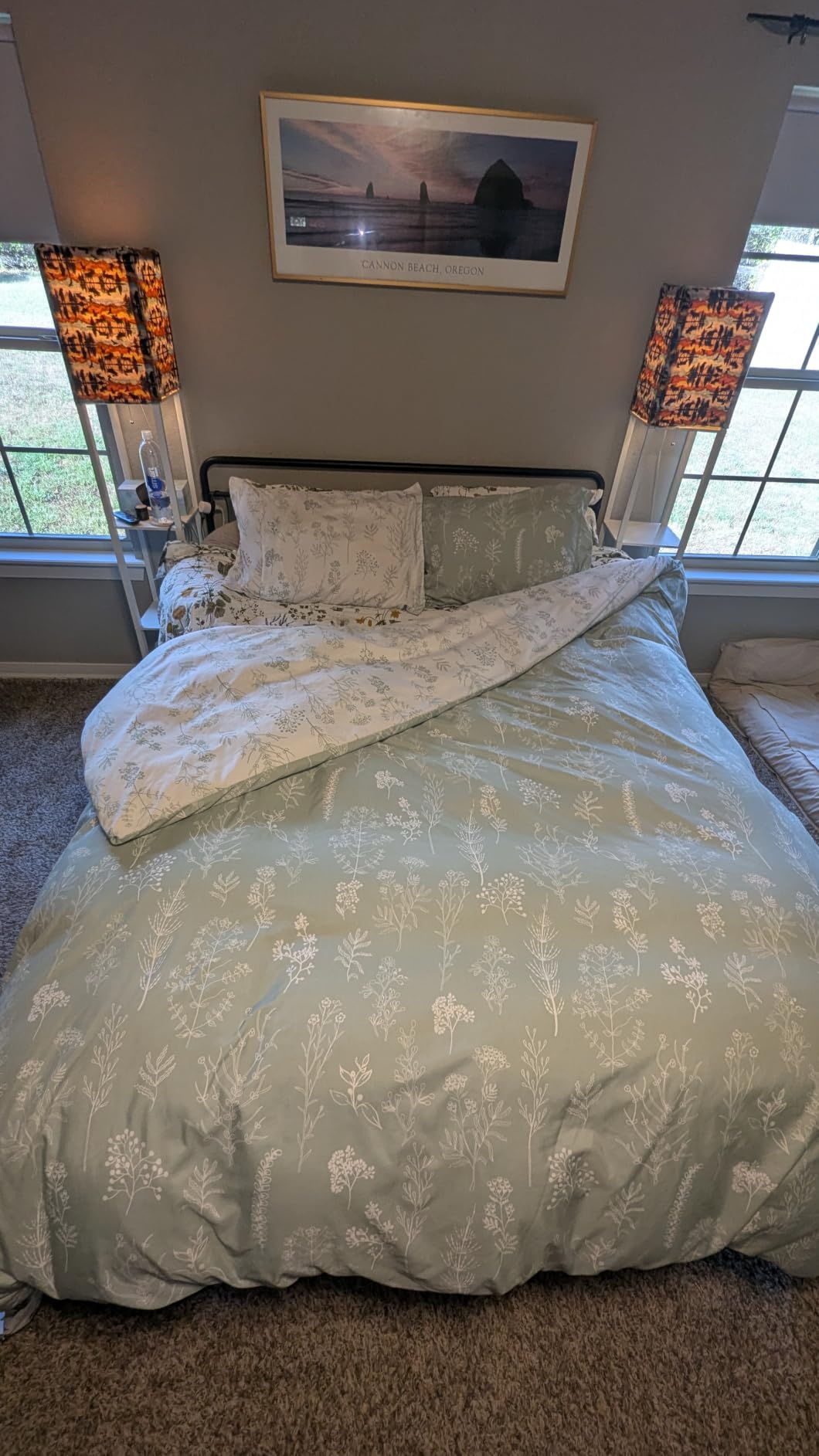 Bedsure Duvet Cover Queen Size - Reversible Cute Floral Duvet Cover Set with Zipper Closure, 3 Pieces White Bedding Set with 8 Corner Ties and 2 Pillow Shams 20