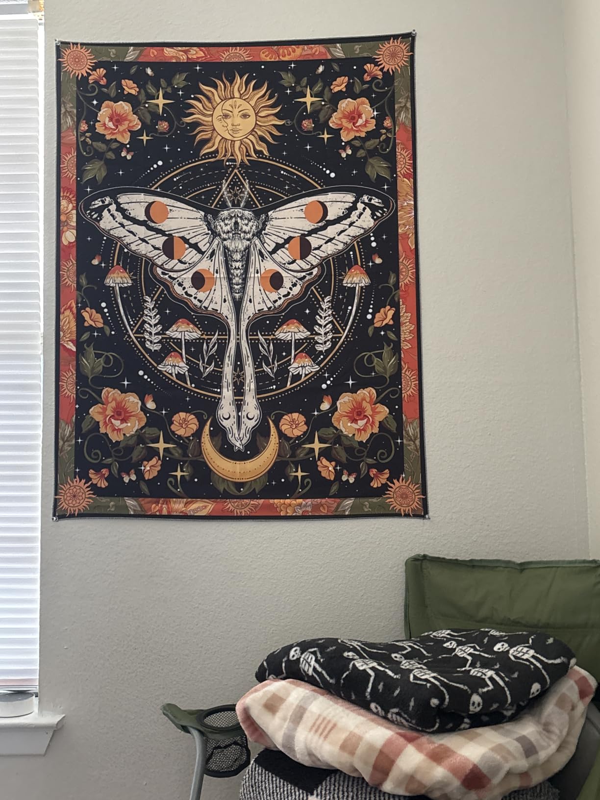 Aipon Orange Moth Tapestry Boho Retro Floral Flowers Tapestries Aesthetic Vintage Mushroom Tapestries for Bedroom Indie Small Tapestry Wall Hanging for Living Room Dorm (30'' × 40'', Orange) customer photo 2