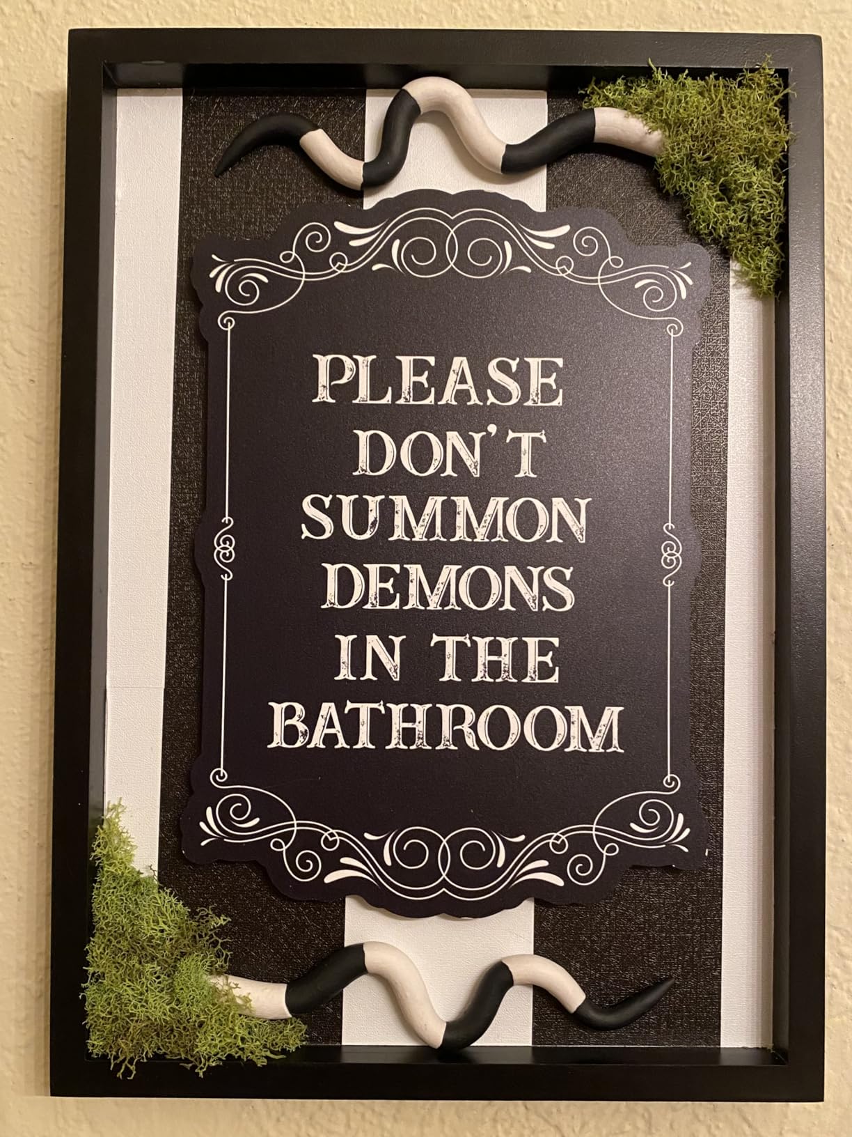 COLOR VALLEY ART Gothic Wall Art, Please Do Not Summon Demons In The Bathroom, Funny Gothic Decor Bathroom Wall Decor, Wooden Spooky Wall Hanging (B, 7x10 Inch) customer photo 2