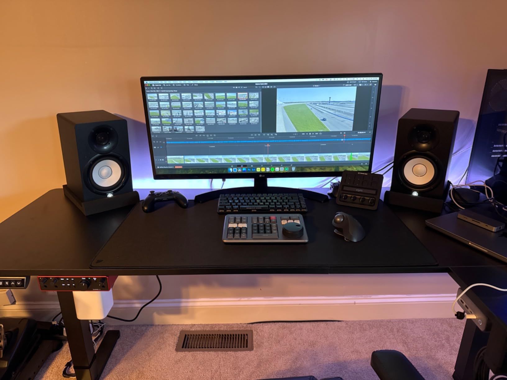 Yamaha HS3 Powered Studio Monitor in Black, Pair (HS3 B) customer photo 1