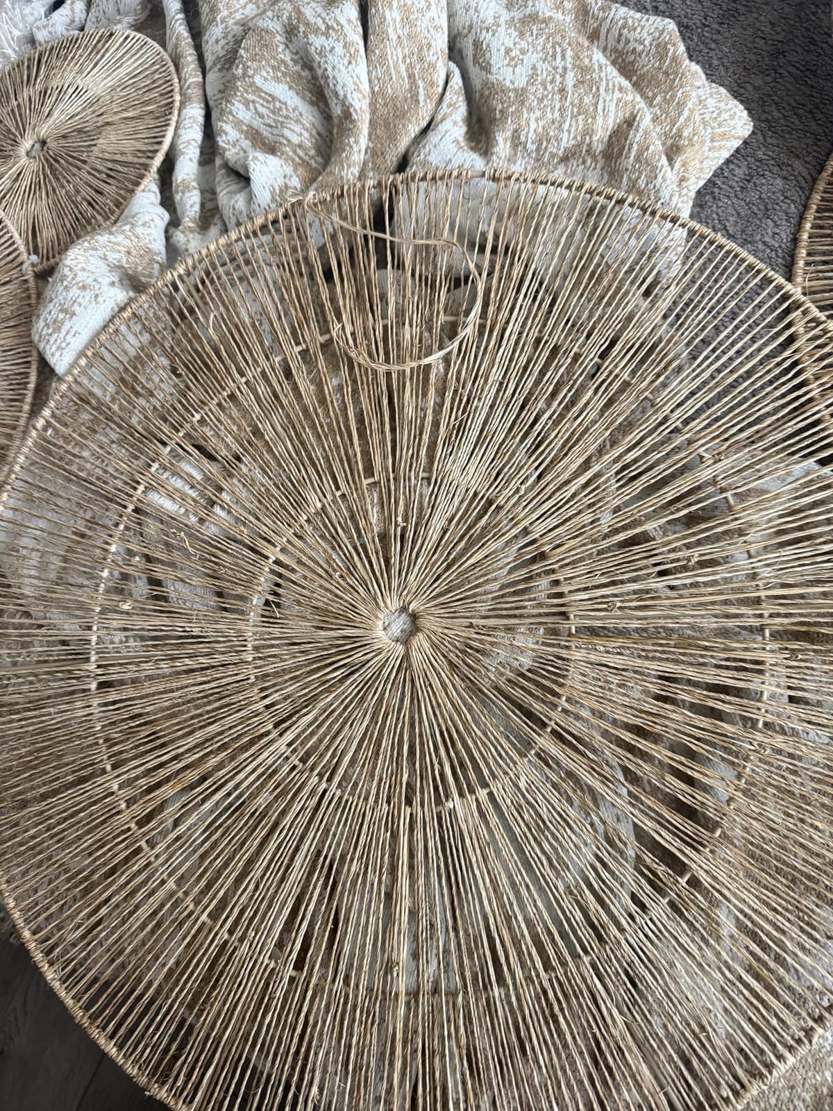 CHI AN HOME Wicker 23 Inch Jute Wall Decor Baskets, Set of 6 Extra Large Woven Jute Wall Plates, 23