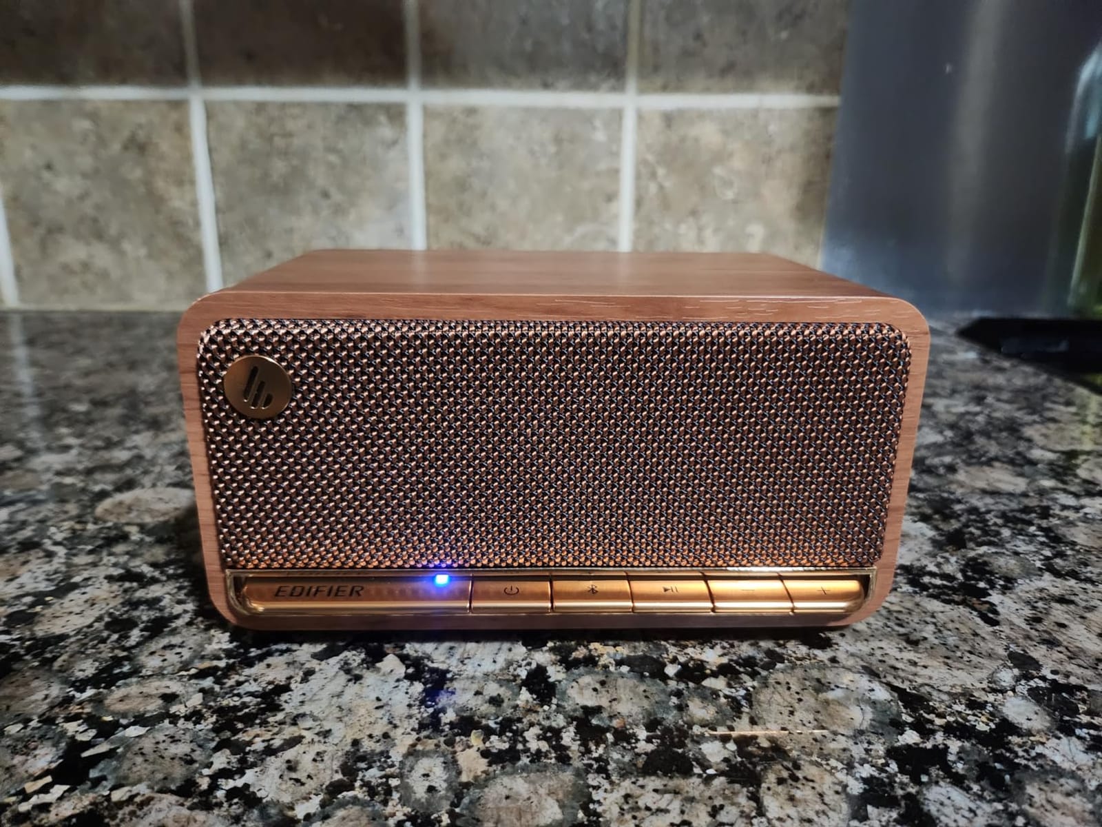 Edifier Retro Wood Bluetooth Speaker,Wireless Portable Speakers with 20W Stereo Sound,Vintage Decor Speaker with AUX,USB Soundcard,Micro SD Brown customer photo 1