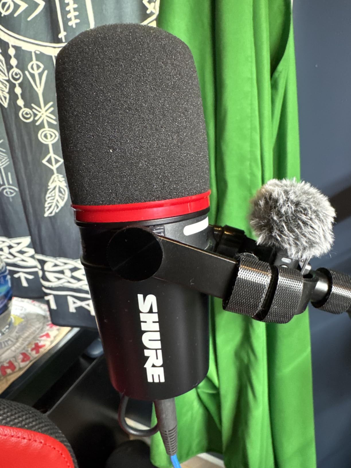 Shure MV7+ USB-C & XLR Podcast Dynamic Microphone - Black customer photo 1