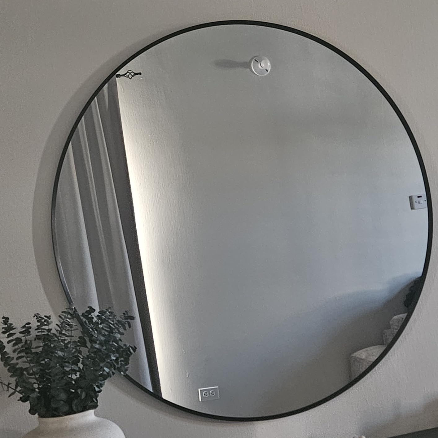 XRAMFY 36 Inch Round Mirror-Gold Circle Mirrors for Bathroom, Entryway customer photo 1
