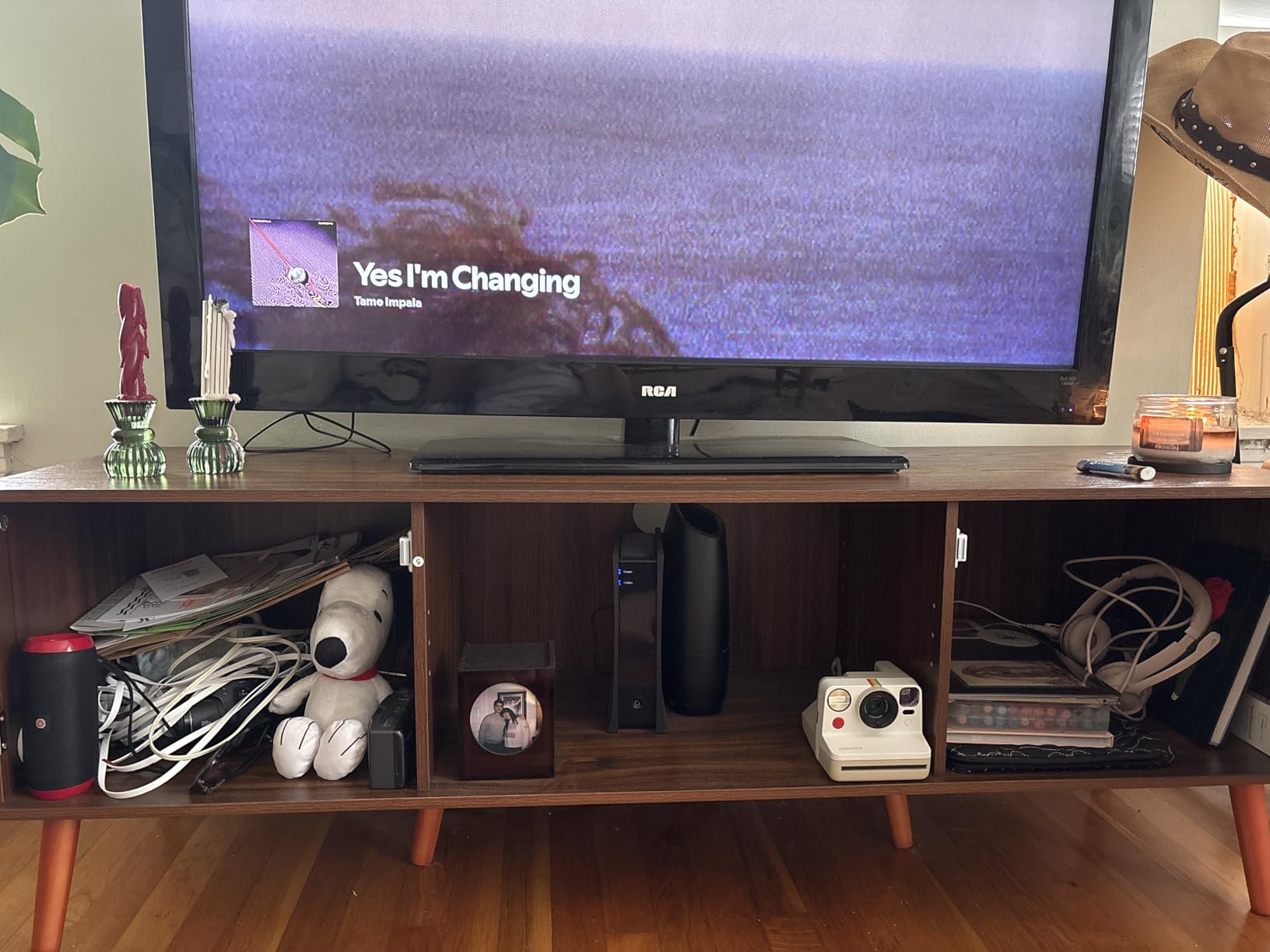 ZttRiee TV Stand with Rattan Doors for TVs up to 65