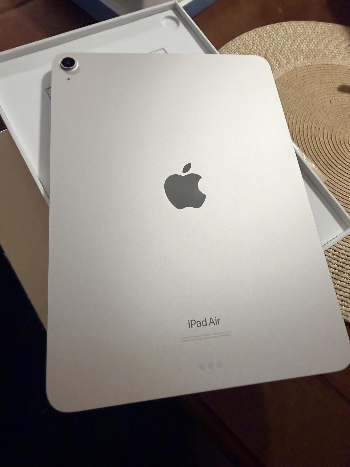 Apple iPad Air 11-inch (M2): Built for Apple Intelligence, Liquid Retina Display, 512GB, 12MP Front/Back Camera, Wi-Fi 6E, Touch ID, All-Day Battery Life — Space Gray customer photo 2