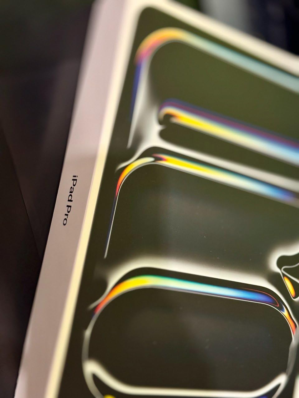 Apple iPad Pro 13-Inch (M4): Built for Apple Intelligence, Ultra Retina XDR Display, 512GB, 12MP Front/Back Camera, LiDAR Scanner, Wi-Fi 6E, Face ID, All-Day Battery Life — Space Black customer photo 1