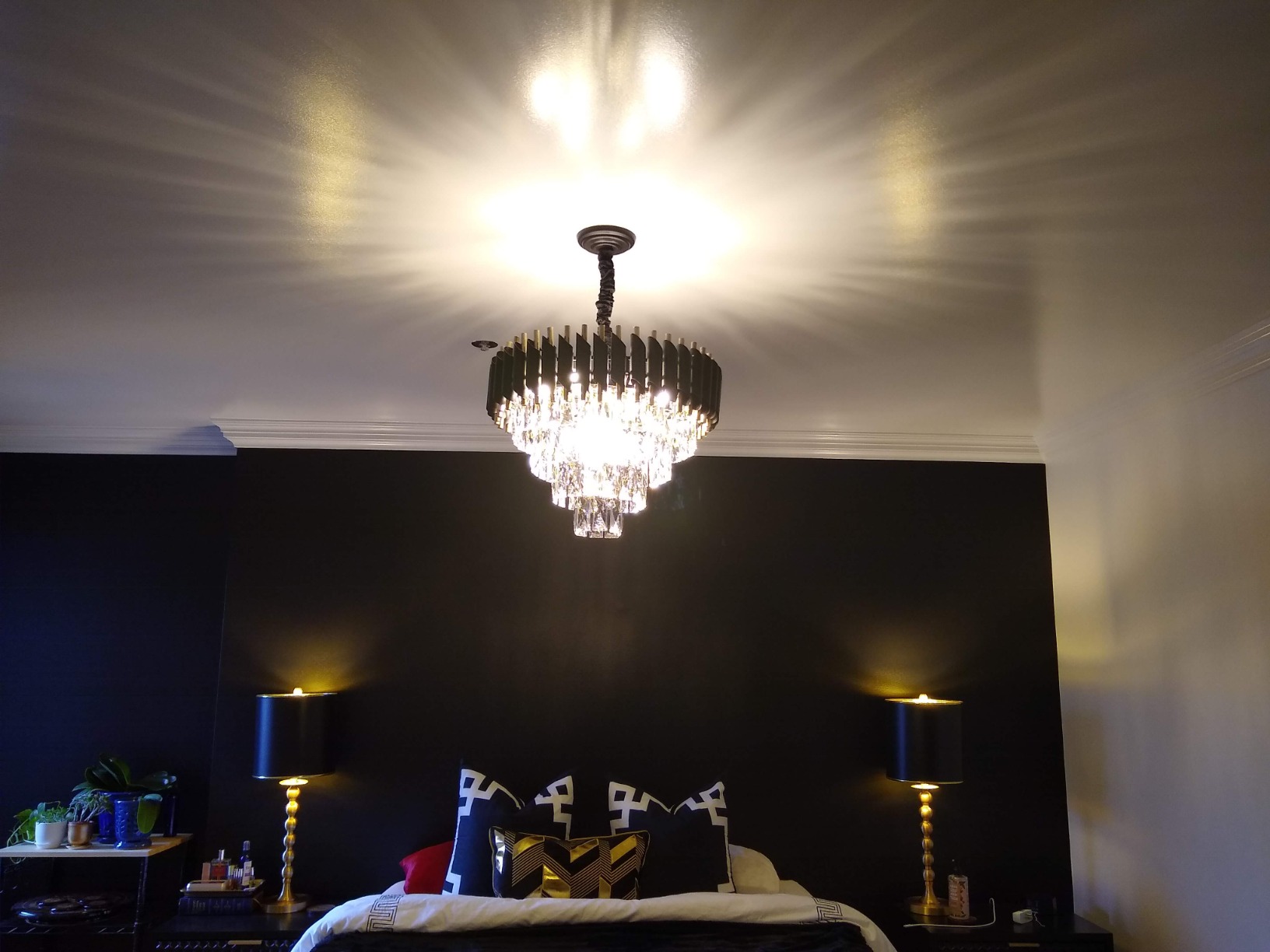 A AXILIXI Modern Rectangular Chandelier Black and Gold Crystal Chandeliers customer photo 1