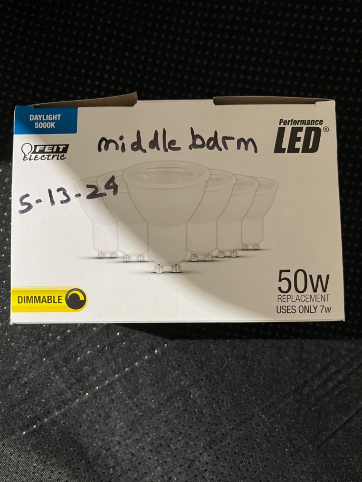 AUQUEE 5 Light Track Lighting Kit,30'' White Modern Plug in Ceiling Spotlight,Industrial LED Wall Light for Kitchen Cabinet Gallery Bar Hallway Living Room,Rocker Switch,15 Foot Cord(No Bulb) customer photo 2