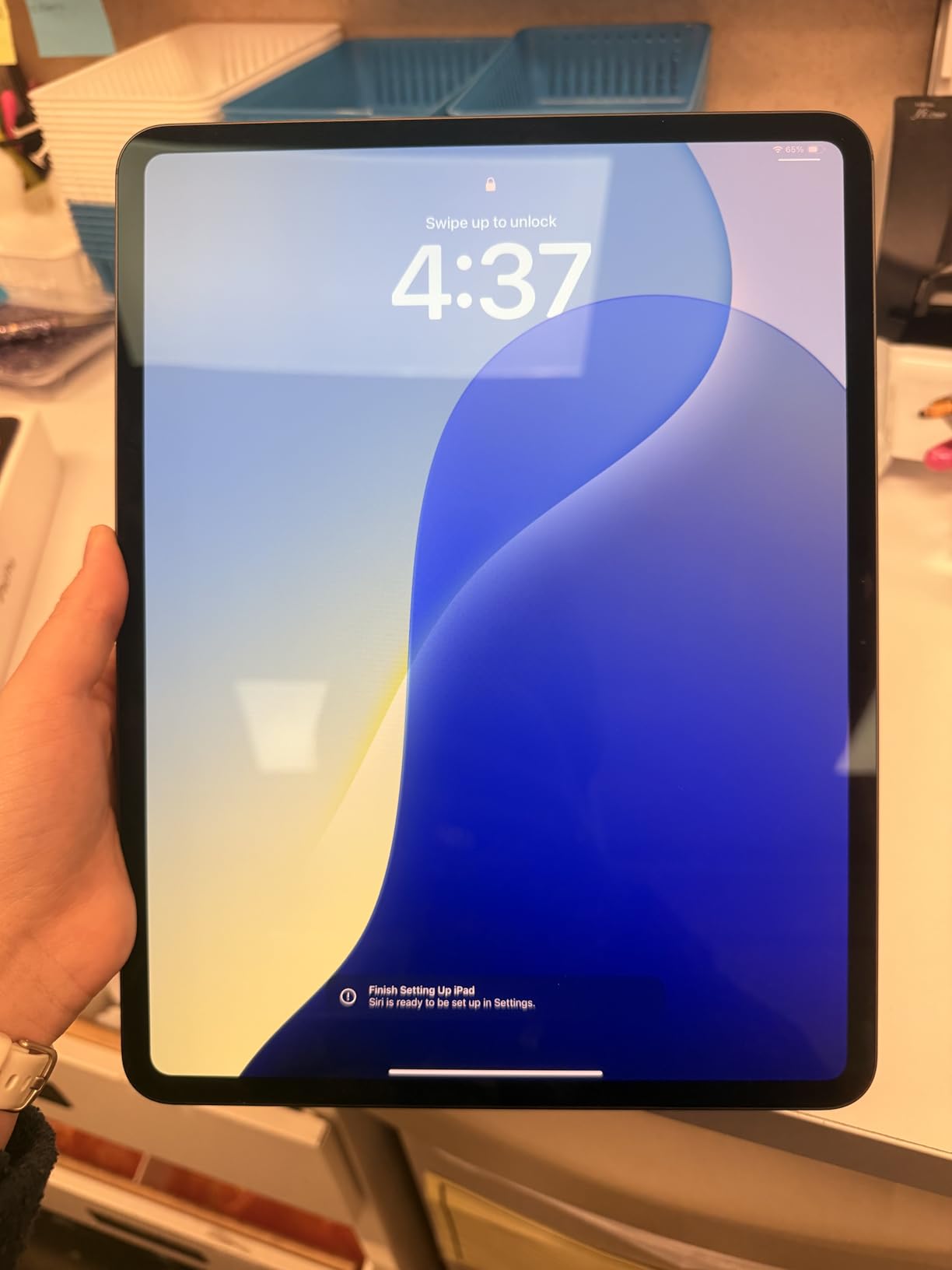 Apple iPad Pro 2024 (13-inch, Wi-Fi, 256GB) - Silver (Renewed) customer photo 1