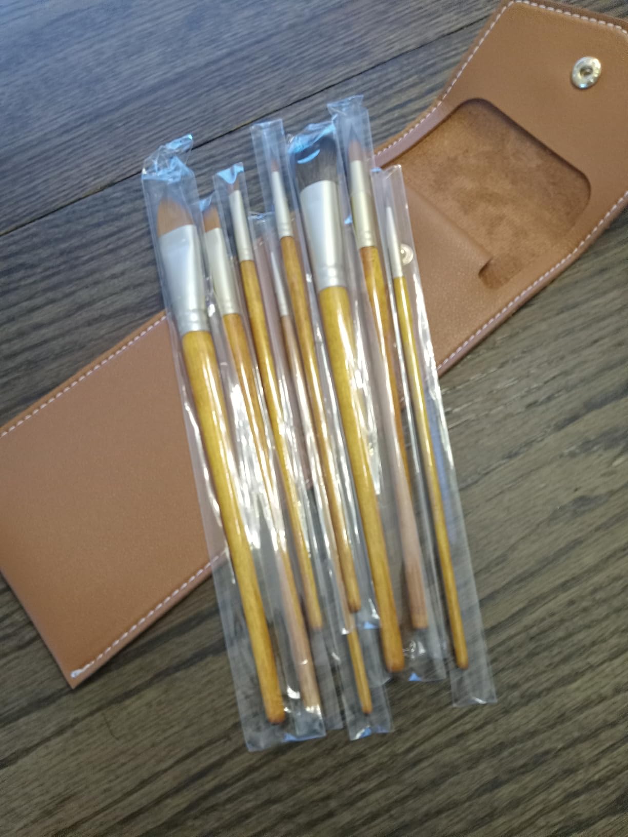 Maestro Watercolor Brush Set - 8 Professional Sable Watercolor Brushes with Case - Mop, Cat's Tongue, Angular, Filbert, Rigger & Round - Kolinsky Style Synthetic for Gouache customer photo 1