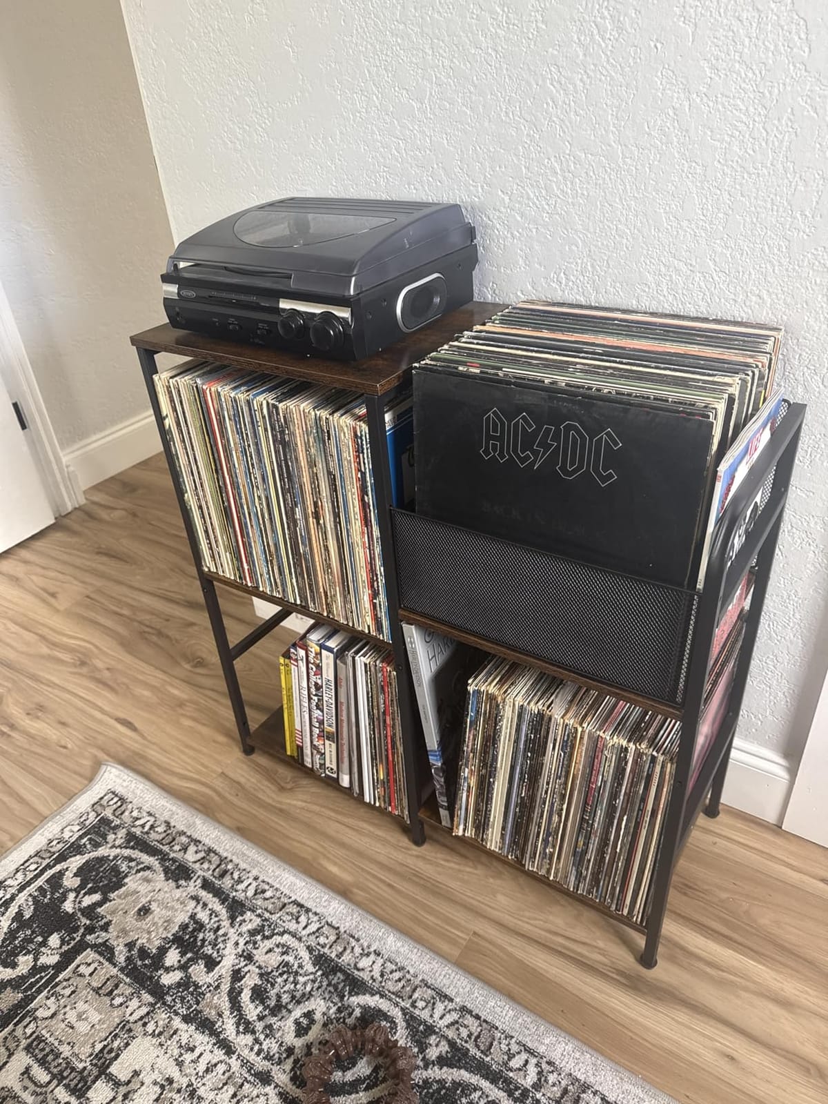 ThreeHio Record Player Stand, Turntable Stand with Vinyl Storage Holds up to 300+ Albums, Storage Cabinet for Vinyl Records, Record Player Table for Living Room customer photo 2