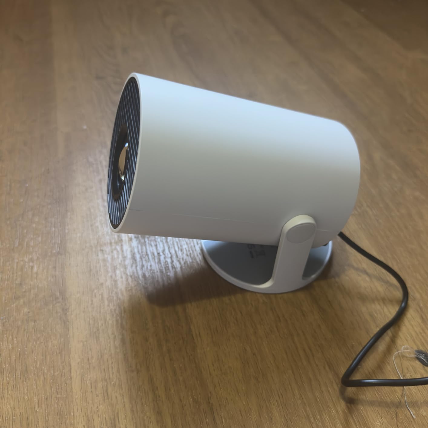 Mini Projector, Portable Smart Projector 4K WiFi 6 BT 5.4 [Built-in App] customer photo 1
