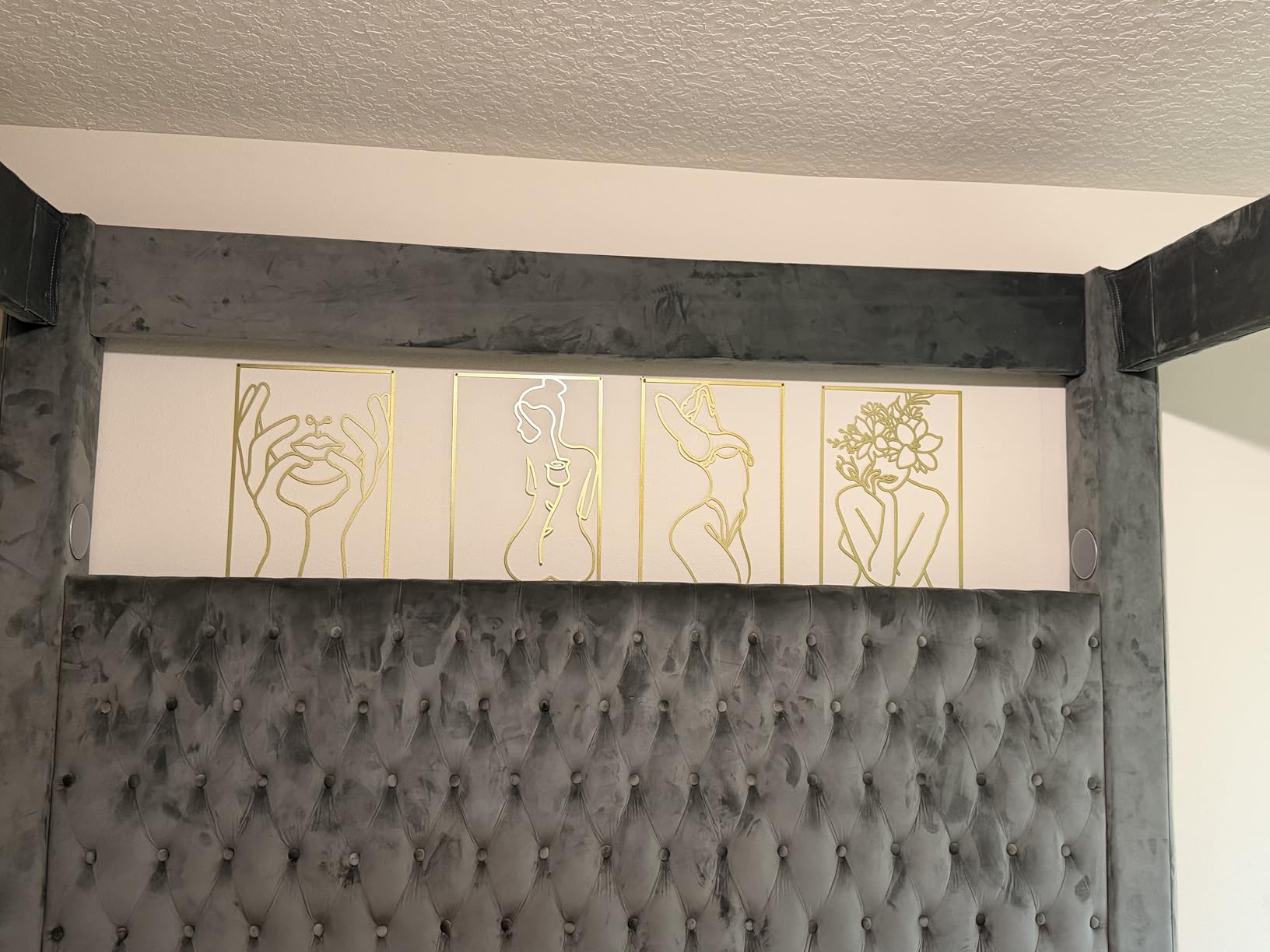 Glamativity Large 4 Pcs Colorful And Black Double-Sided Gold Leaf Metal Wall Art, 22.5 x 15.7'' Botanical Abstract Wall Décor Metal Leaf with Frame, 3D Textured Sculptures, Modern Wall Art With Ginkgo Biloba Design for Living Room Bedroom Bathroom Study (L Size 22.5 x 15.7'') customer photo 1