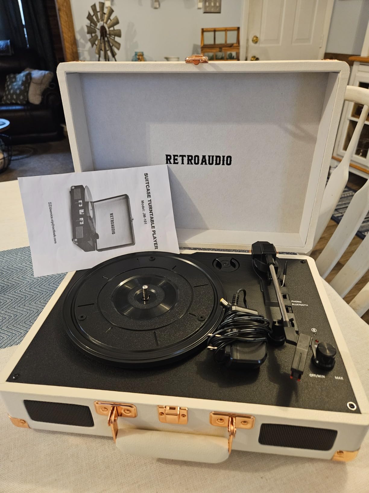 Vinyl Record Player with Built-in Speakers 3-Speed Vintage Record Player Bluetooth Portable Suitcase Turntable Belt-Driven LP Player Support RCA Output and Headphone Output (White Rose Gold) customer photo 1
