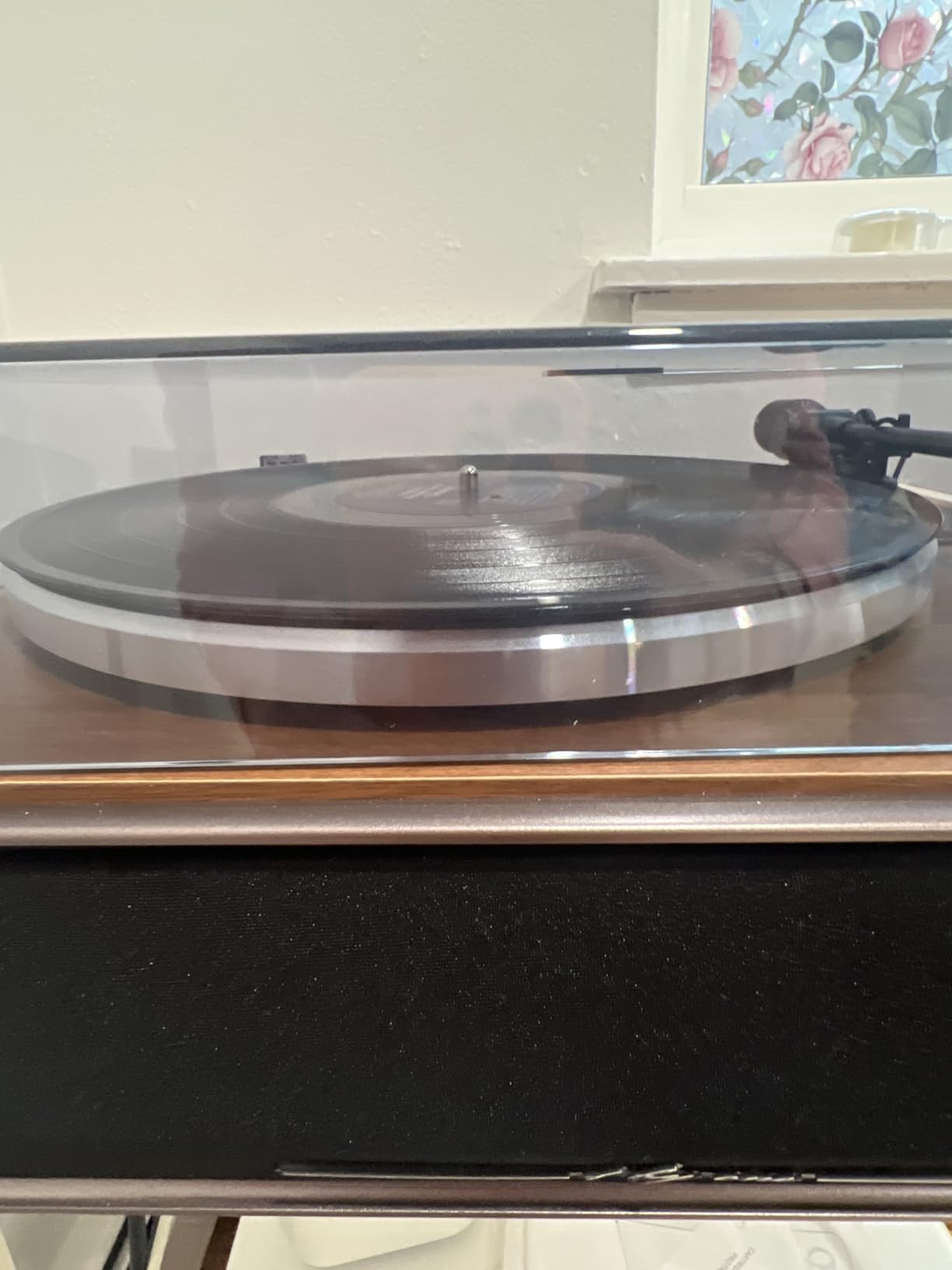 1 BY ONE High Fidelity All-in-One Record Player, Vinyl Turntable customer photo 1