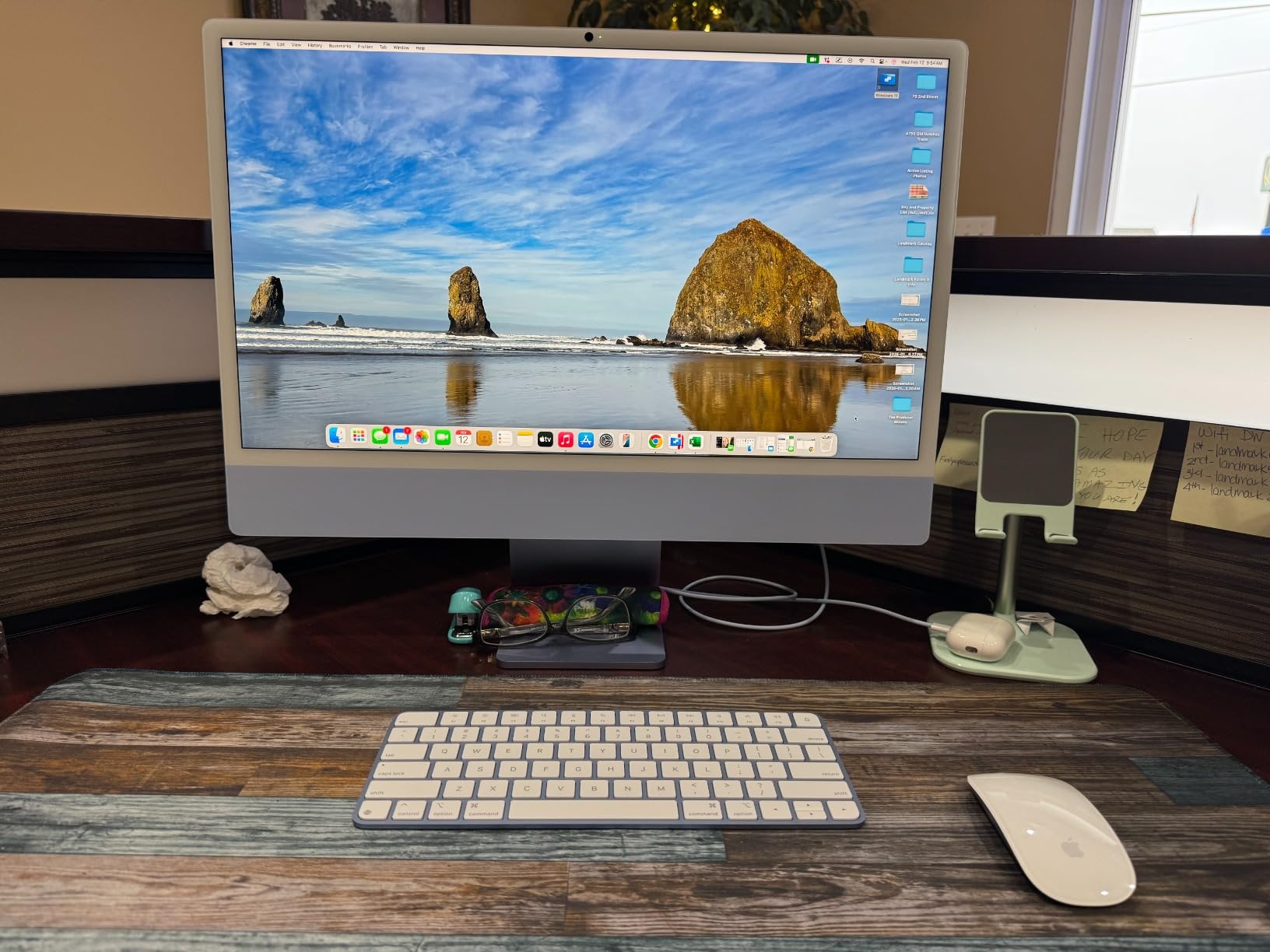 Apple 2024 iMac All-in-One Desktop Computer with M4 chip with 8-core CPU and 8-core GPU: Built for Apple Intelligence, 24-inch Retina Display, 16GB Unified Memory, 256GB SSD Storage; Green customer photo 1