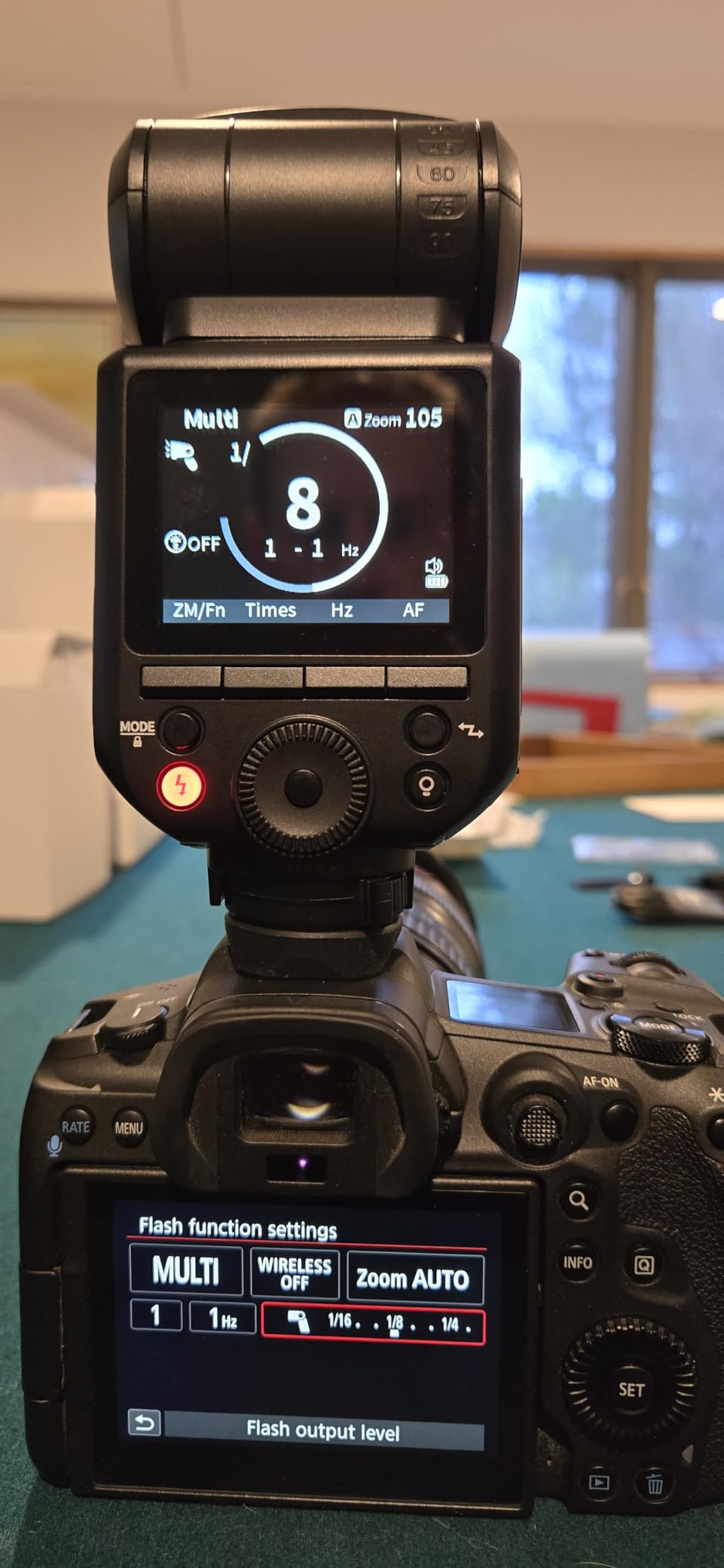 NEEWER Z2PRO-C 2.4G TTL Round Head Flash Speedlite Compatible with Canon customer photo 1