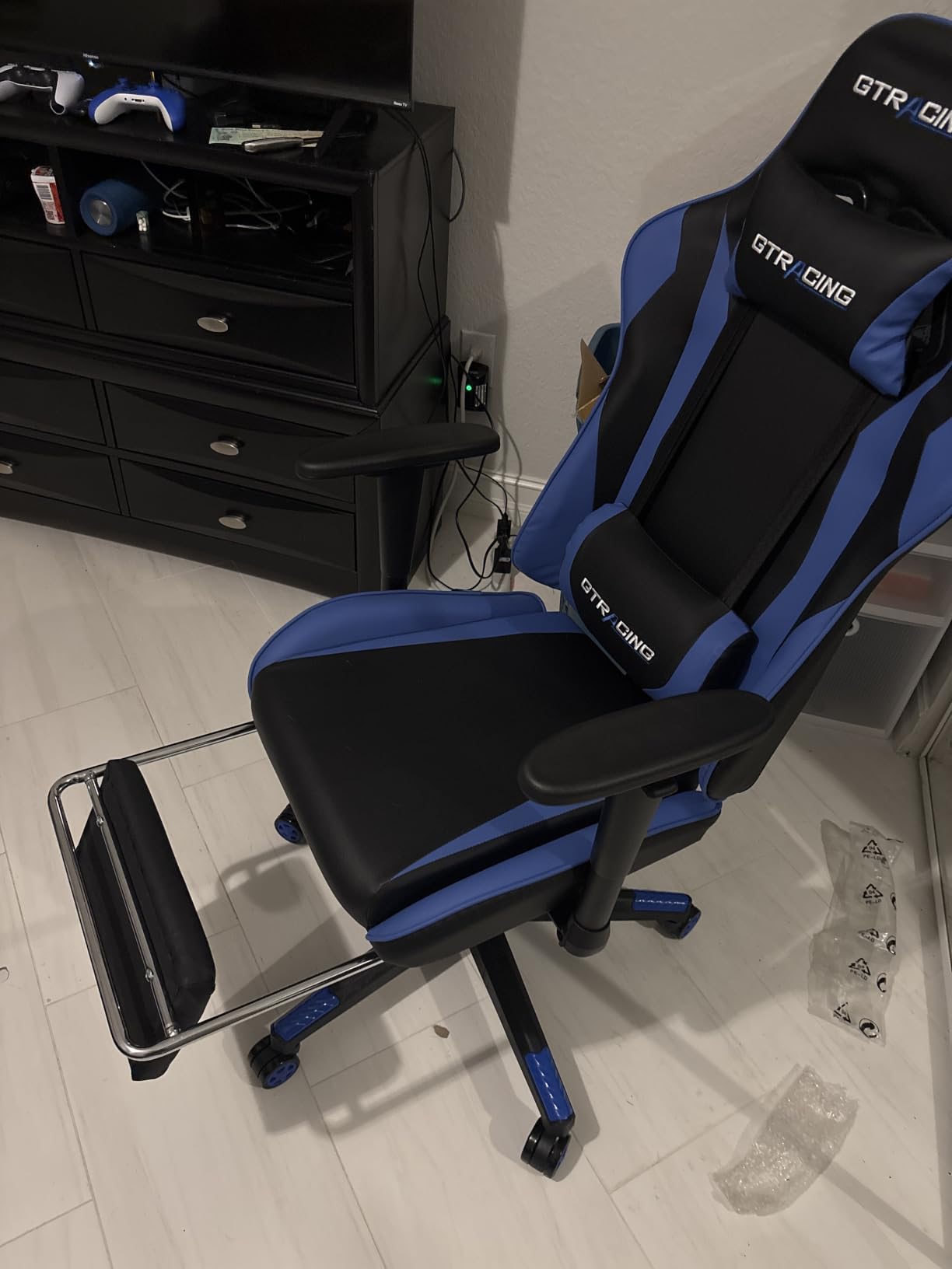 GTPLAYER Gaming Chair with Footrest, Ergonomic Computer Game Desk Chair, Reclining Gamer Chair Seat Height Adjustment, Swivel Rocker with Headrest and Lumbar (Gray) customer photo 2
