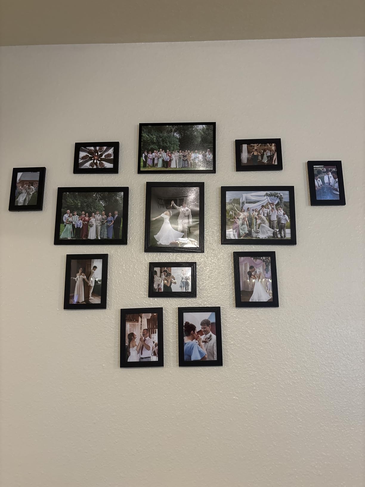 Vittanly 15 Pack Picture Frames Collage Wall Decor, Wall/Tabletop Display customer photo 2