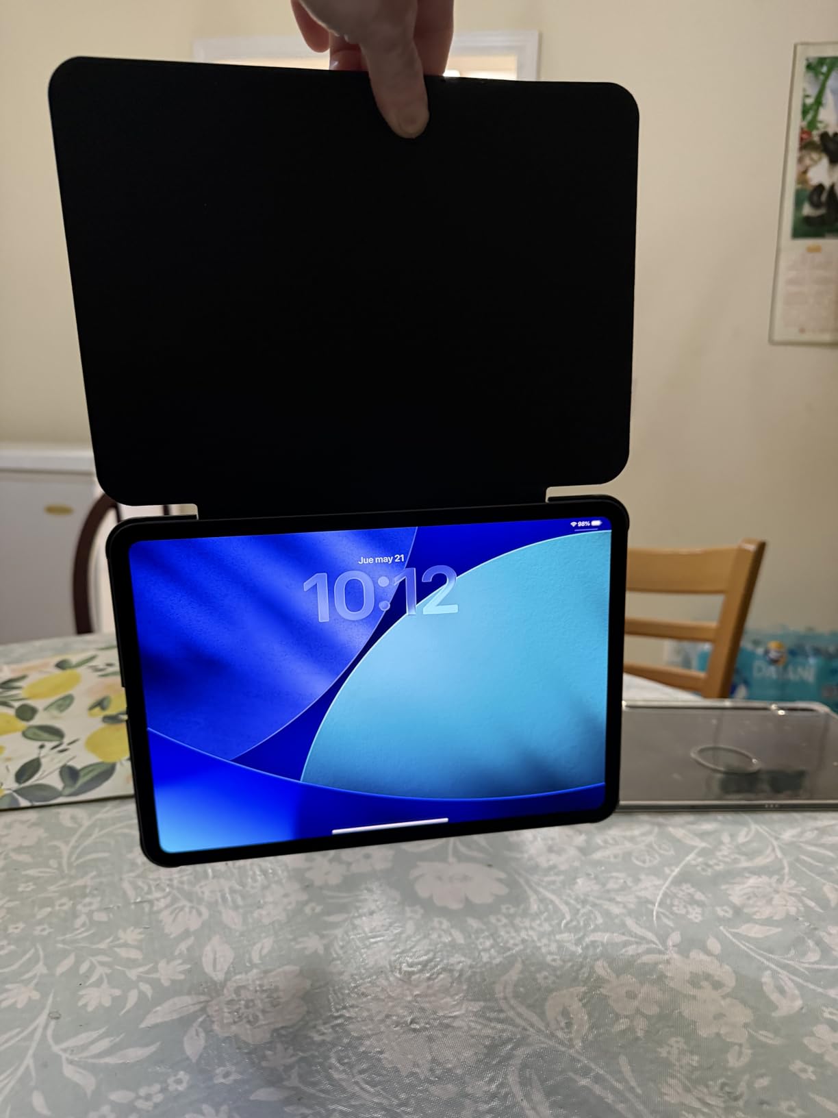 Apple iPad Pro 11-inch (M5): Ultra Retina XDR Display, 256GB, Landscape 12MP Front Camera/12MP Back Camera, LiDAR Scanner, Wi-Fi 7 with Apple N1, Face ID, All-Day Battery Life — Space Black customer photo 2