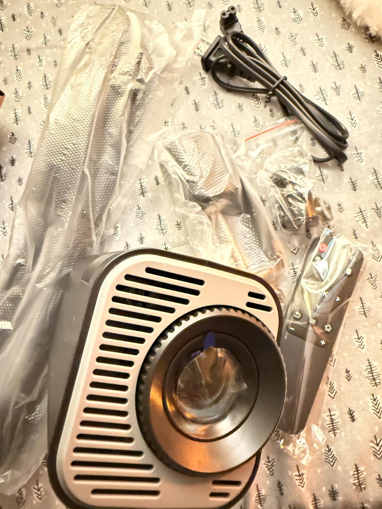 Art Projector for Tracing, Drawing Projector on Wall Canvas for Adults customer photo 1