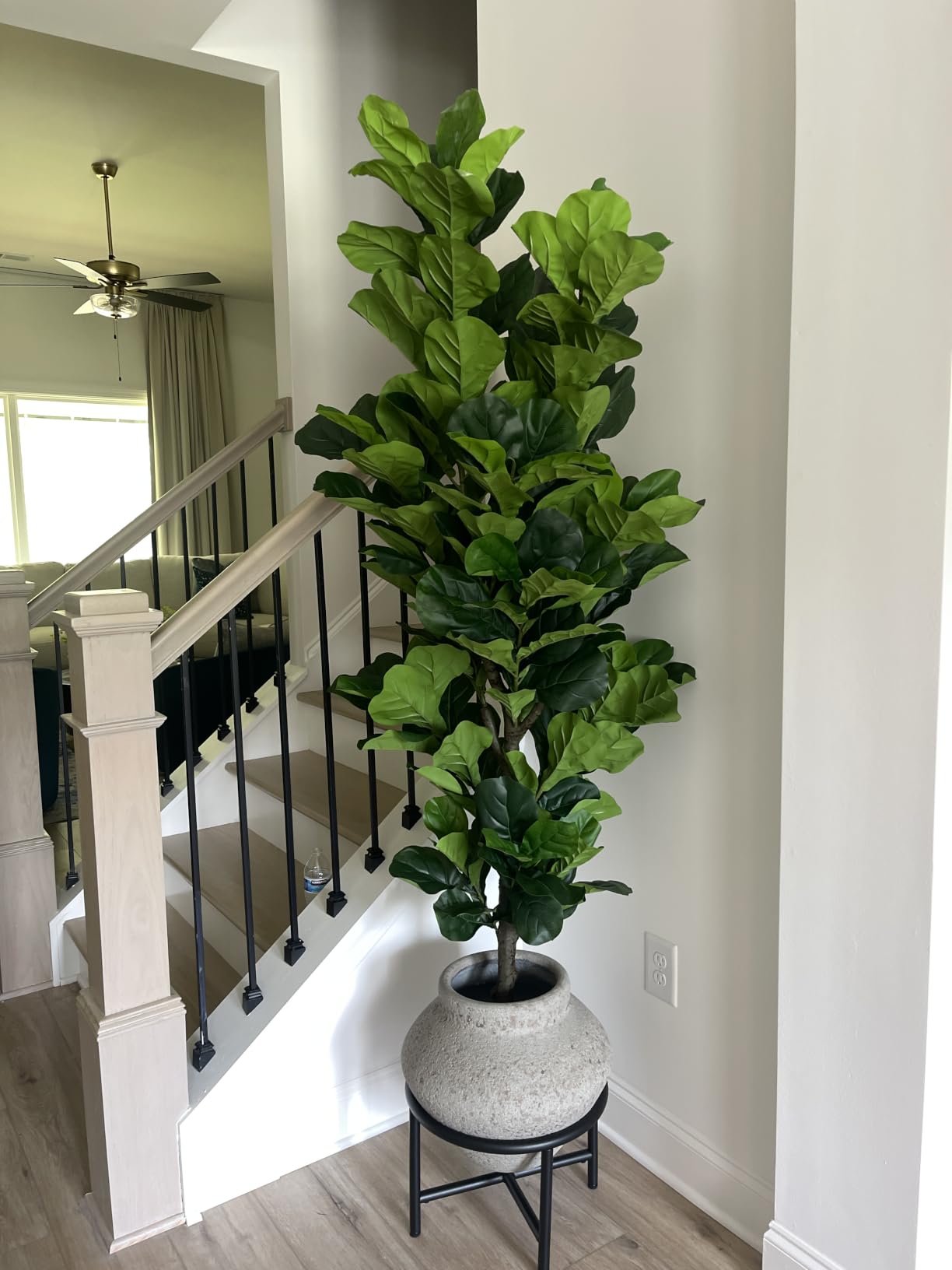 FLOWORLD Fiddle Leaf Fig Tree, 6FT Faux Trees Indoor,Tall FakeTree with Decorative planters,Natural Wood Trunk & Realistic Fiddle Leaf, Artificial Plants for Home Office, Living Room, Outdoor customer photo 1