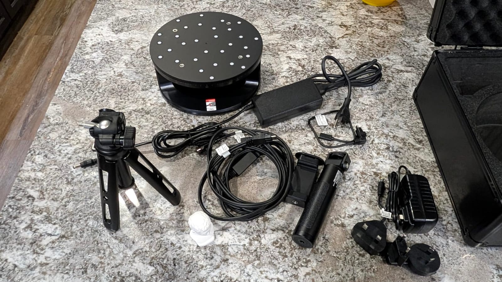 Revopoint MetroY Ultra 3D Scanner, Up to 90 FPS, for 3D Printing, CMM customer photo 2