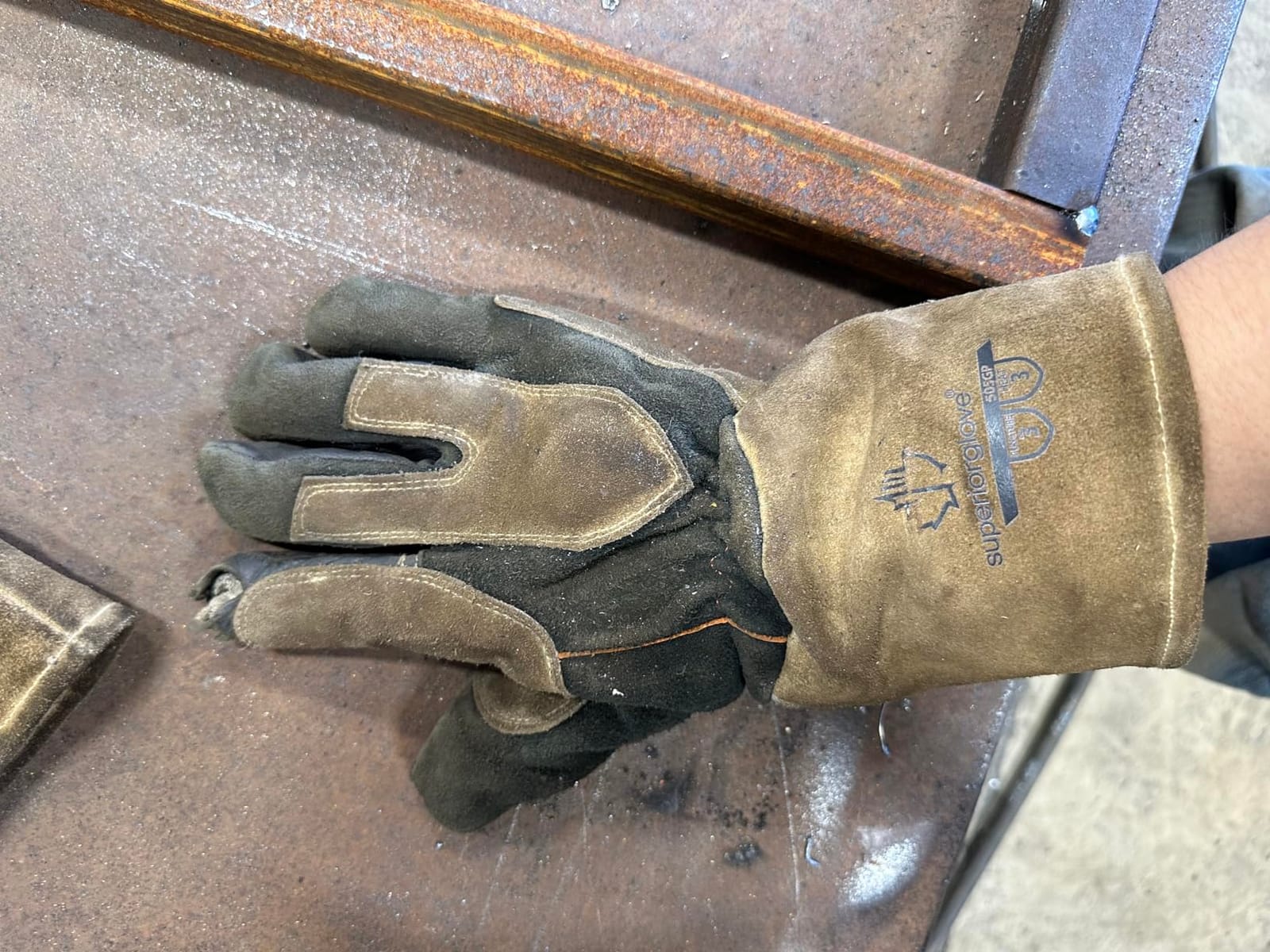 Superior Glove Endura 370GFKL Leather TIG Work Gloves (1 Pair) Large customer photo 2