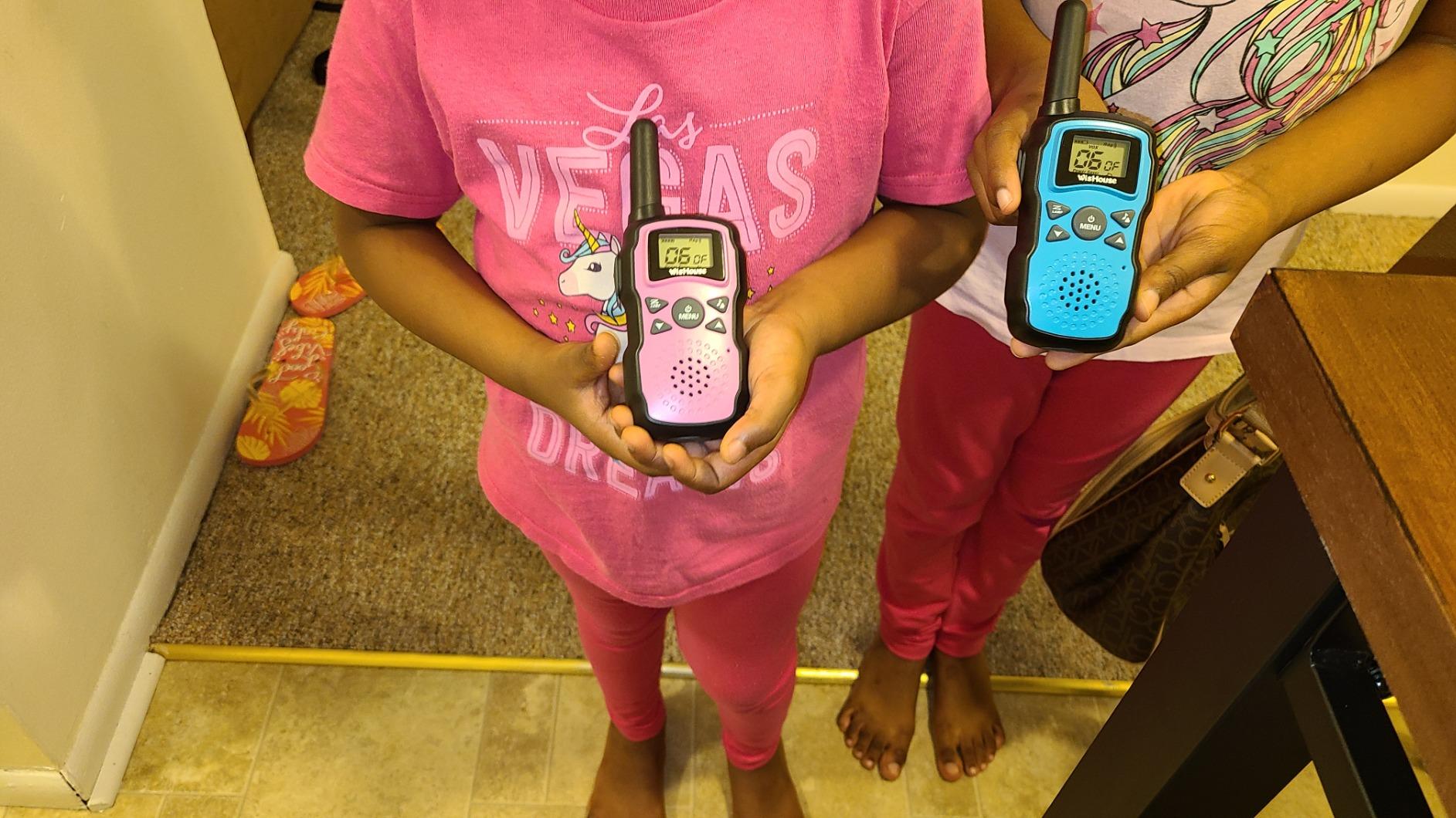 Wishouse Walkie Talkies for Kids 4 Pack,Family Walky Talky Adults Children Radio Long Range,Outdoor Camping Fun Toys Birthday Present Xmas Gifts for 4 5 6 7 8 Year Old Girls Boys No Battery No Charger customer photo 2