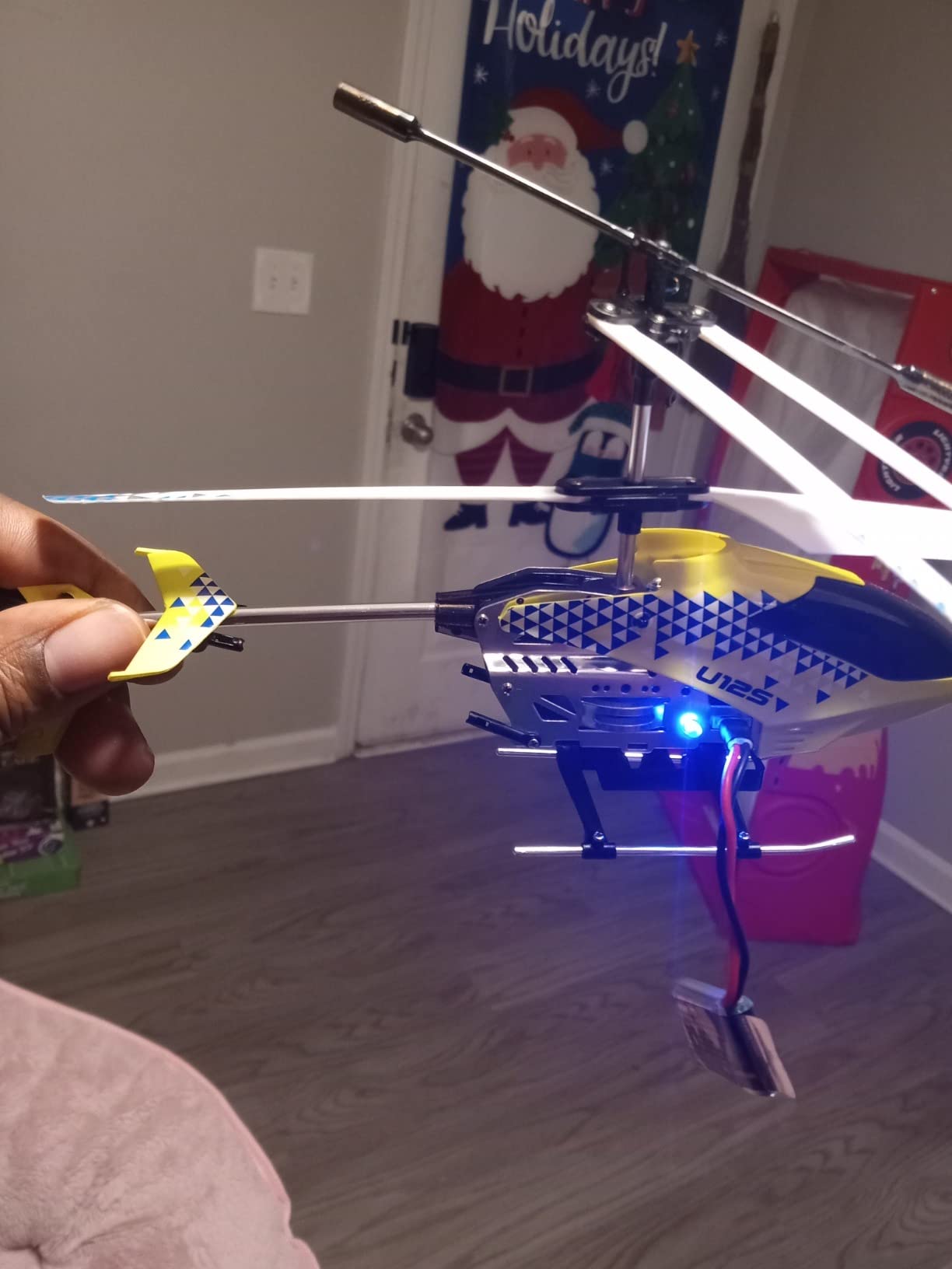 U12S Mini RC Helicopter with Camera Remote Control Helicopter Yellow customer photo 2