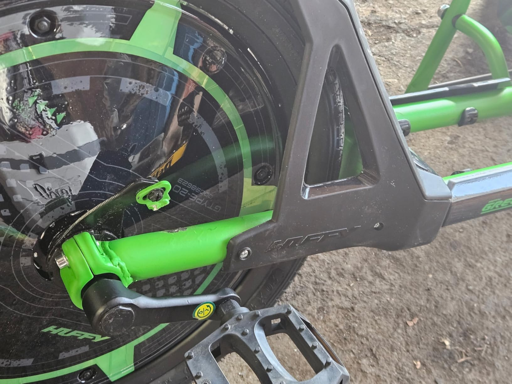 Huffy Green Machine 20 Inch Drift Trike with LED Lights, Ages 8+ customer photo 2