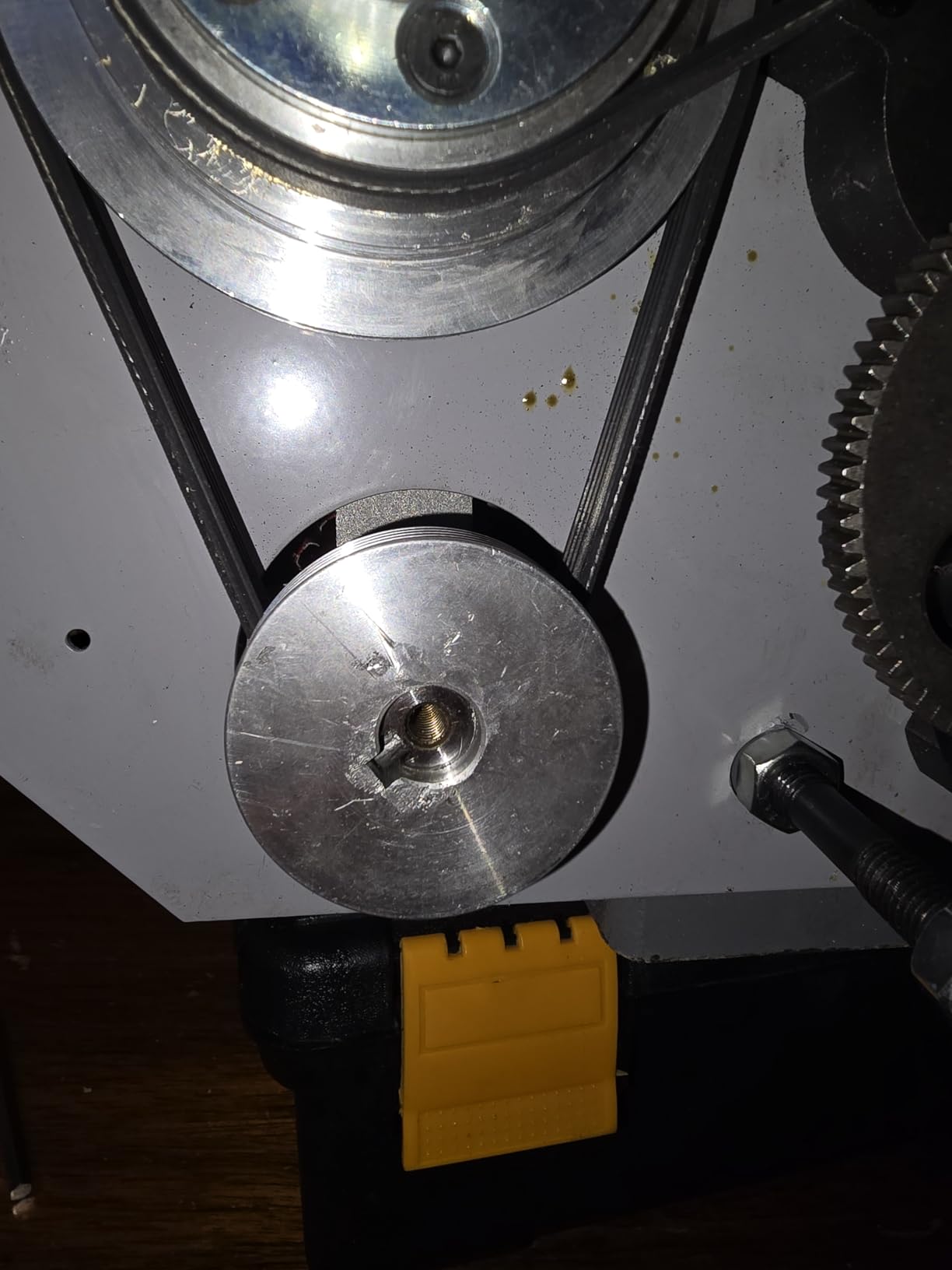 VEVOR Metal Lathe, 8.3'' x 29.5' Benchtop Metal Lathe 0-2500 RPM Continuously Variable Speed 750W Brushless Motor Metal Gears with LCD Display Metal Lathe Machine customer photo 1