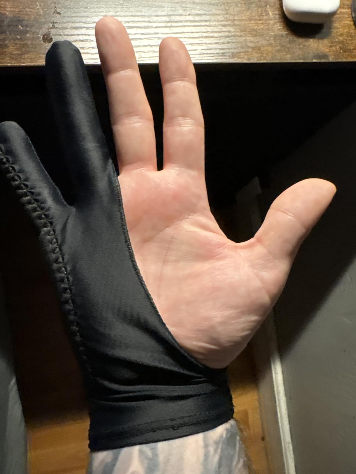Artist Drawing Glove: 3-Layer Palm Rejection for iPad & Drawing Tablets customer photo 2