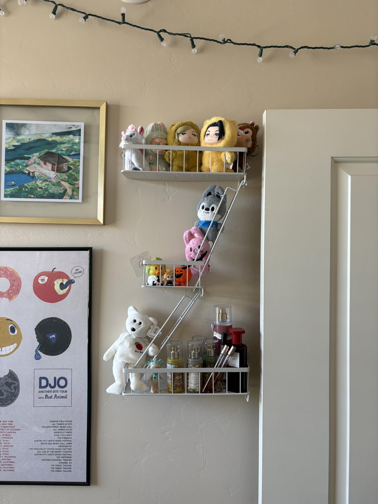 SweetSage Fire Escape Wall Shelf, Modern City Corner Wall Decorative Action Figure Metal Display with Mini Shelf, Black 2.5 Tier customer photo 1