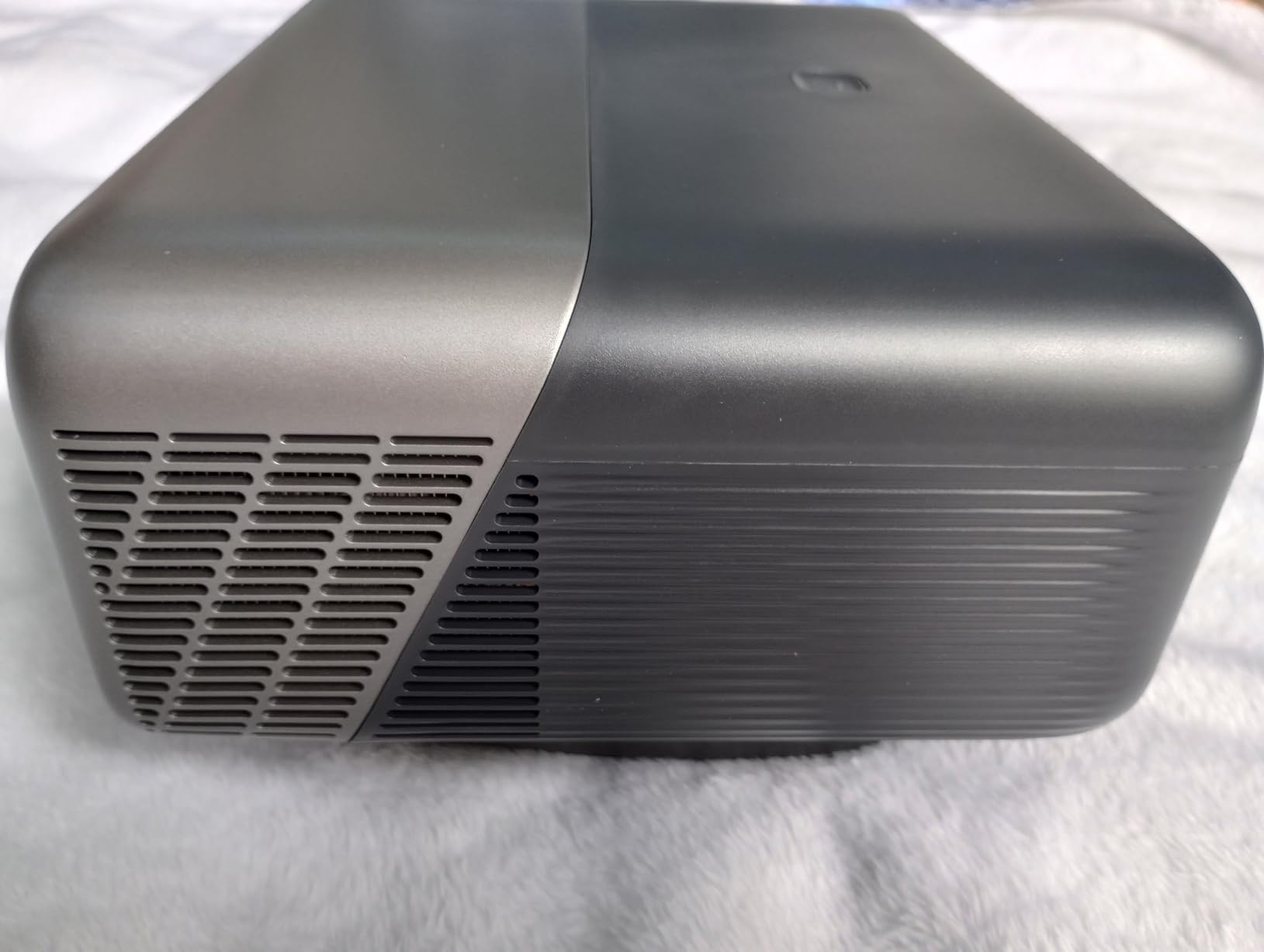AuKing 5000 ANSI & 70W Dolby 4K Outdoor Projector with Auto Focus customer photo 1